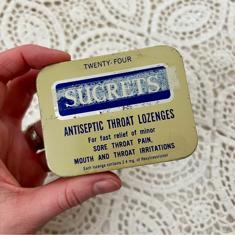 ⚠️ vintage Sucrets tin